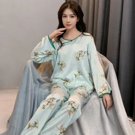 Women's Lightweight Silk-Blend Nightgown Set with Long Sleeves Luxurious Elegant Silk Loungewear Pajamas Sleepwear